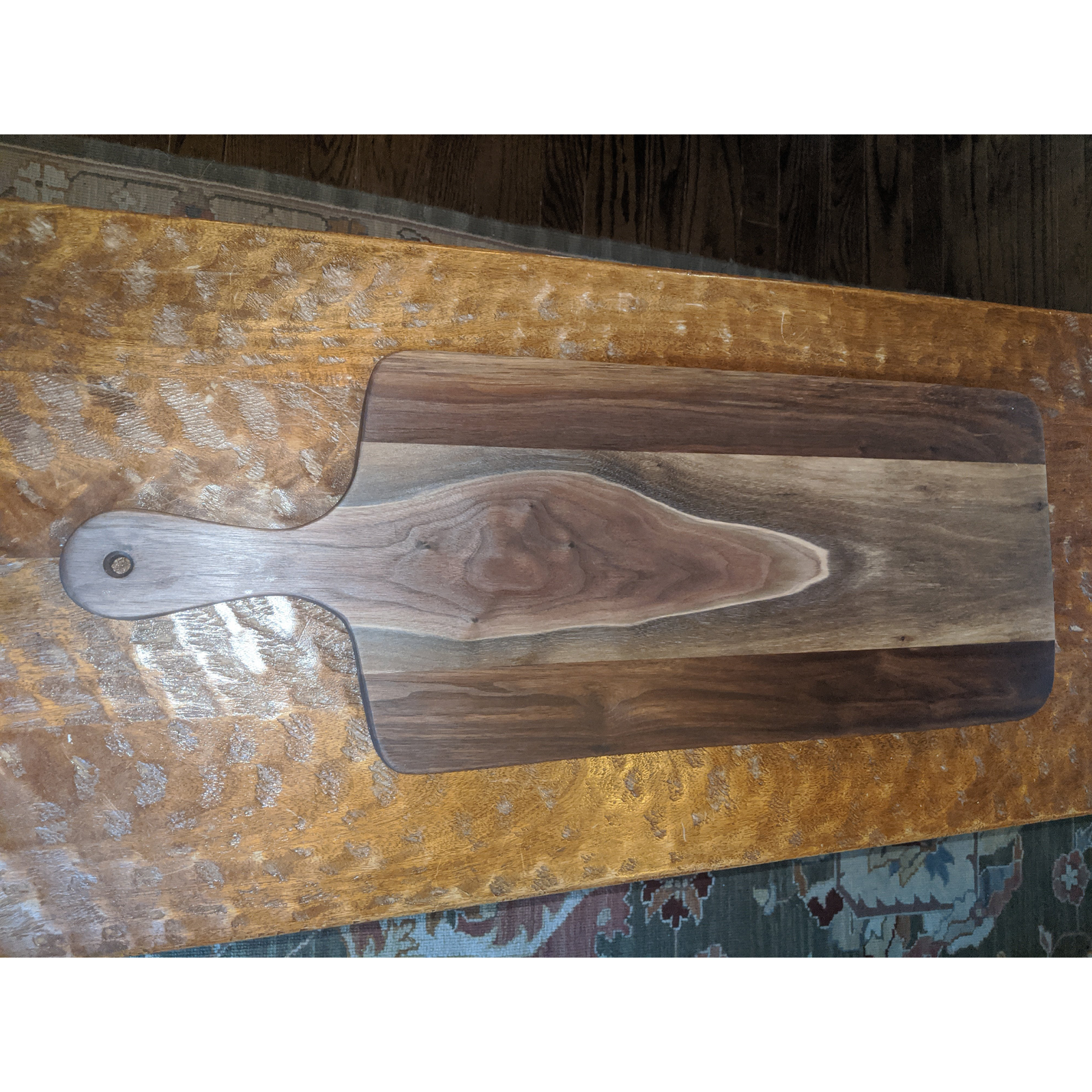 Walnut Wood Paddle Cutting Board – Eaglecreek Boards
